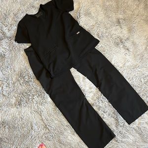 EUC Figs black scrub set technical collection